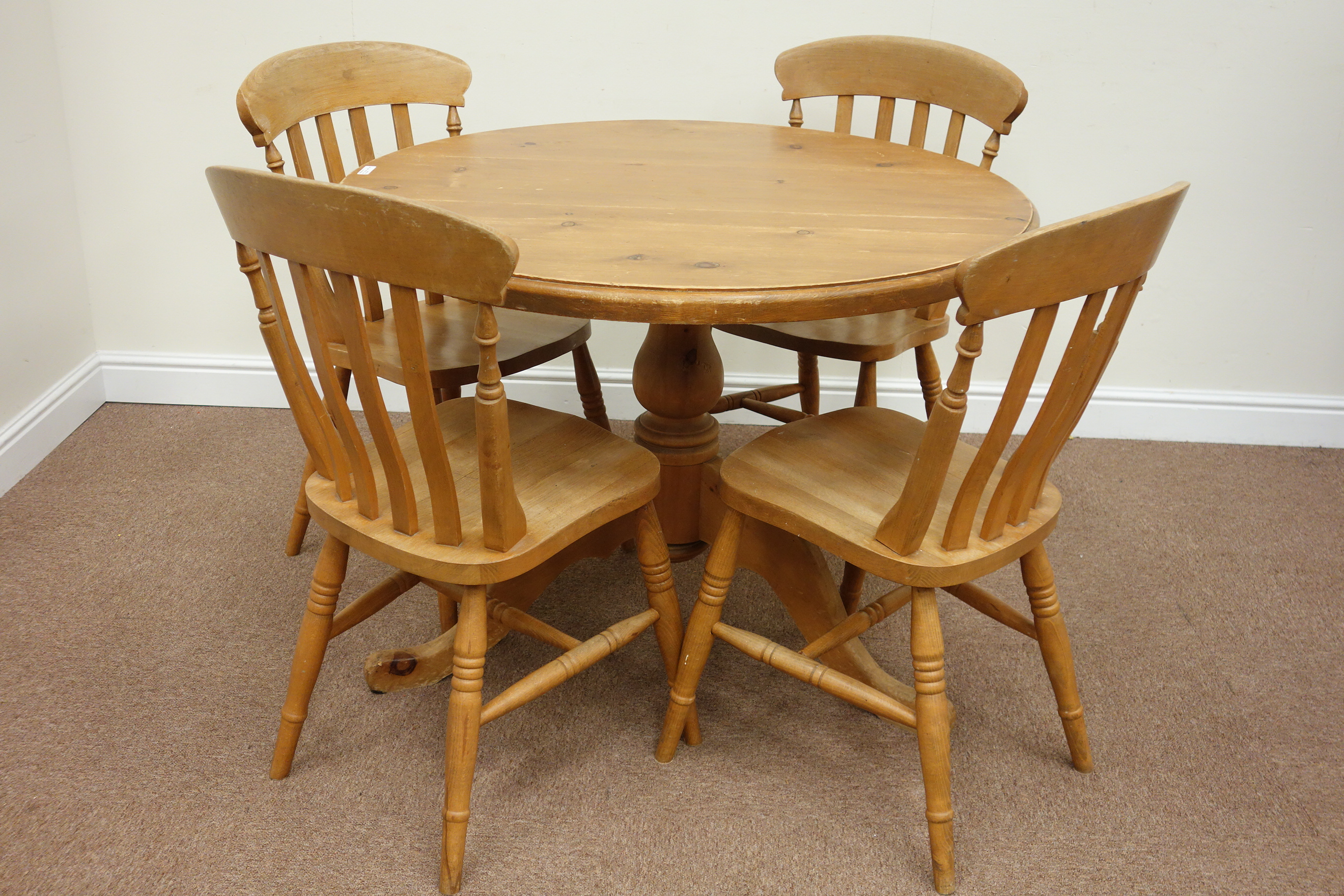 Waxed pine circular pedestal dining table (D107cm,