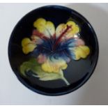 Small Moorcroft 'Hibiscus' pattern footed bowl D9cm Condition Report <a