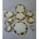 Royal Albert 'Old Country Roses' dinner service - six place settings plus extra pieces