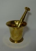 Late 18th/early 19th century brass mortar and pestle H21cm