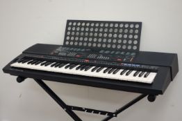 Yamaha PSR500 electric keyboard with separate folding stand Condition Report <a