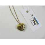 Heart shaped pendant necklace stamped 9ct approx 5.