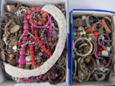 Miscellaneous costume jewellery in two boxes Condition Report <a href='//www.