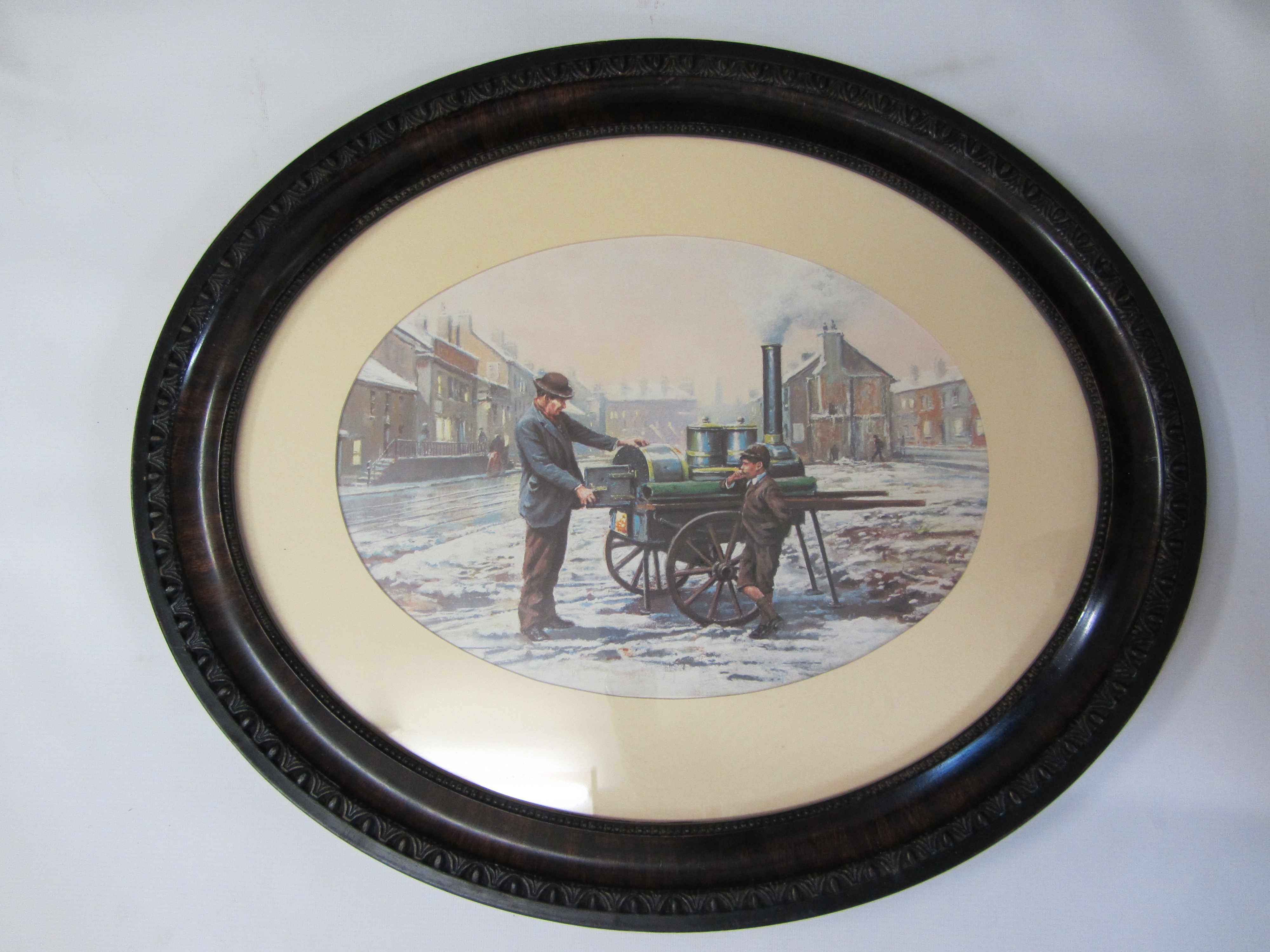 Set of three oval Edwardian city life prints in mahogany frames Condition Report - Image 2 of 3