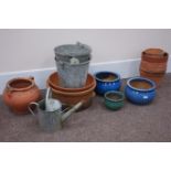 Terracotta planters and other planters (14) Condition Report <a href='//www.