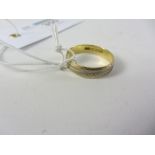 Two tone etched 18ct gold wedding band London 1966 3gm Condition Report <a