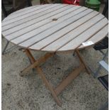 Circular teak folding garden table Condition Report <a href='//www.