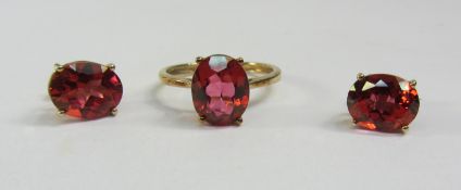Gold Padparadscha topaz ring hallmarked 9ct and matching pair ear-rings Condition Report
