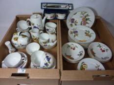 Royal Worcester 'Evesham' tea and dinnerware in two boxes Condition Report <a