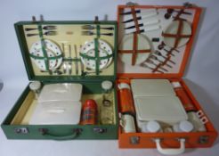 Two Vintage Sirram picnic sets Condition Report <a href='//www.davidduggleby.