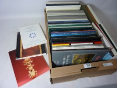 Sotheby's auction catalogues in one box Condition Report <a href='//www.