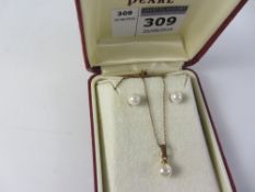 Pearl necklace hallmarked 9ct and matching pair ear-rings Condition Report <a