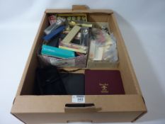 Souvenir and other tea spoons in one box Condition Report <a href='//www.