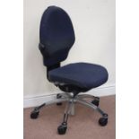 RH ergonomic adjustable swivel office chair Condition Report <a href='//www.