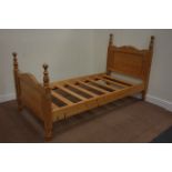 Solid pine 3' single bedstead Condition Report <a href='//www.davidduggleby.
