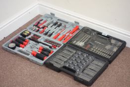 Two screw driver sets Condition Report <a href='//www.davidduggleby.