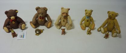 Five Steiff ceramic bears and miniature companions Condition Report <a