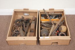 Vintage tools including Stanley wood working plane in two boxes Condition Report