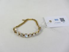 Moonstone link bracelet stamped 9ct Condition Report <a href='//www.