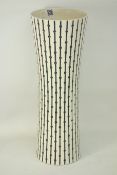 Hornsea 'Studio Craft' shaped vase Condition Report <a href='//www.