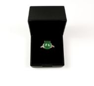Green cabachon shaped quartz and diamond ring Condition Report <a href='//www.