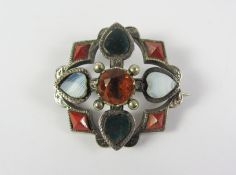 Scottish hardstone brooch with central citrine unmarked 5cm Condition Report <a