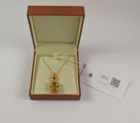 Silver-gilt citrine pendant necklace stamped 925 Condition Report <a