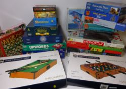 Collection of board games, puzzles, jigsaws,