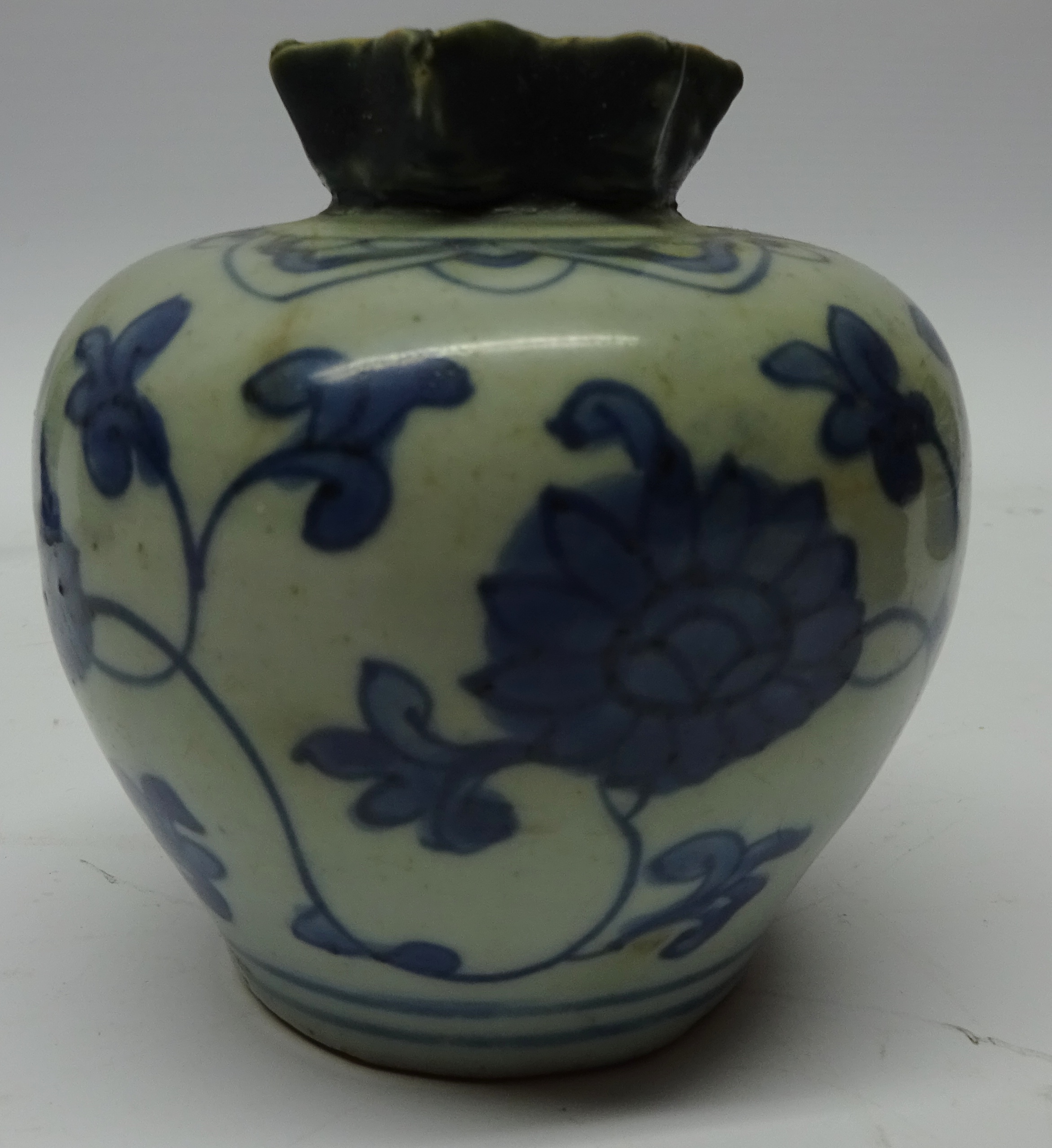 18th and 19th Century Chinese blue and white teapots, ginger jar, - Image 3 of 7