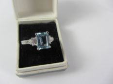 Aquamarine and diamond white gold ring hallmarked 18ct Condition Report <a
