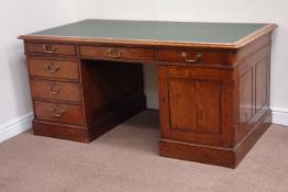 Early 20th century large oak twin pedestal desk,