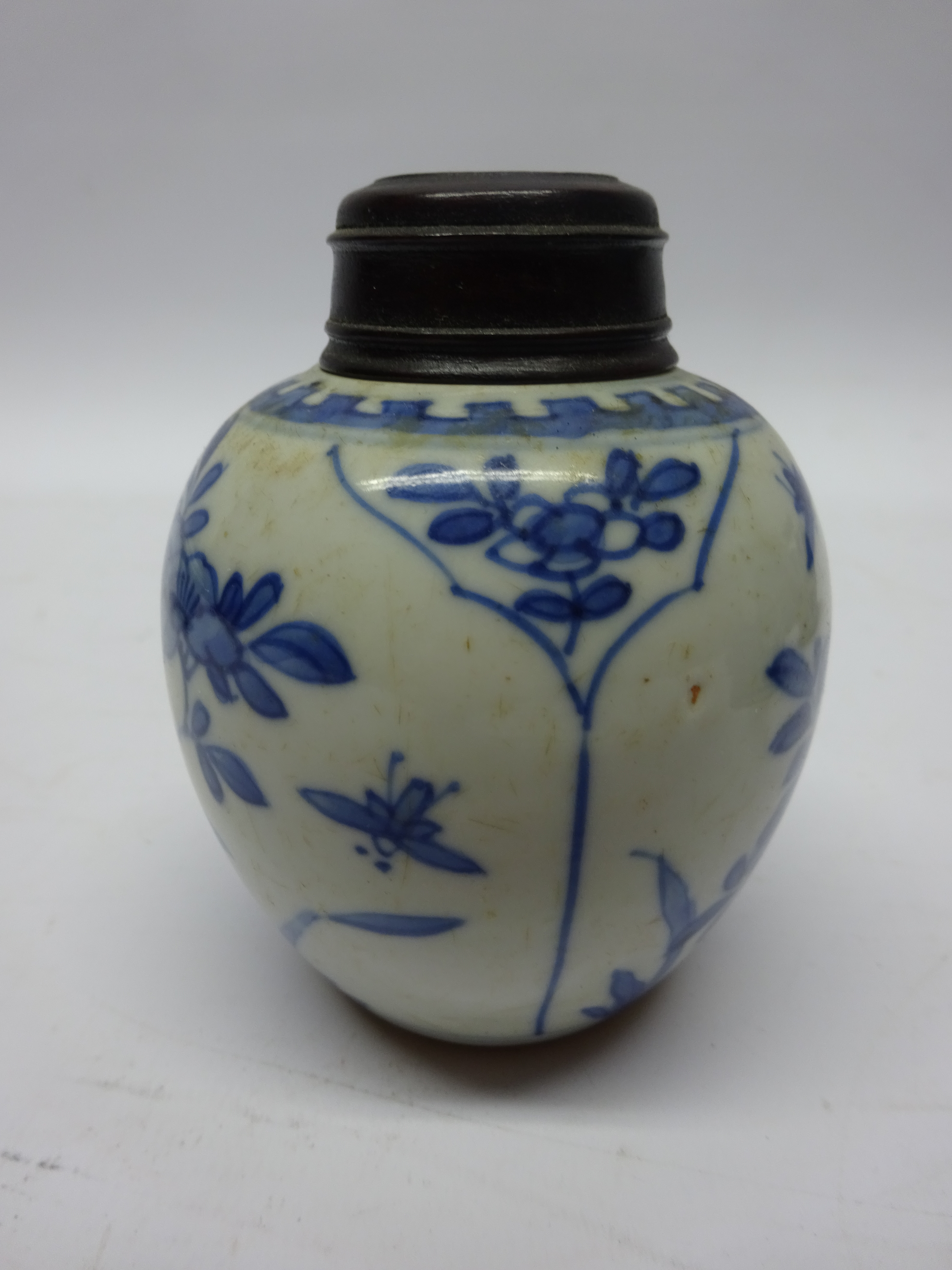 18th and 19th Century Chinese blue and white teapots, ginger jar, - Image 6 of 7