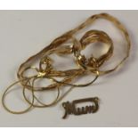 Gold flattened rope twist necklace and a 'Mum' pendant hallmarked 9ct,