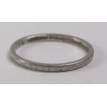 Wedding band stamped platinum approx 2.3gm Condition Report <a href='//www.