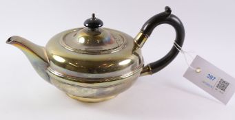 Hallmarked silver teapot of squat baluster design by Mappin and Webb Chester 1905 approx 10oz