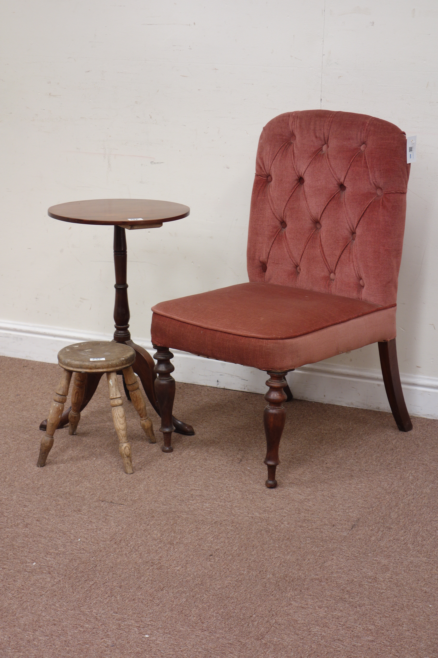 Early 20th century walnut chair, buttoned back, raised on turned front feet,