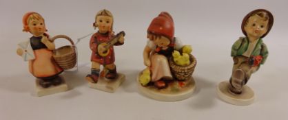 Four medium Hummel figures Condition Report <a href='//www.davidduggleby.