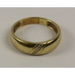 Diamond set hallmarked 9ct gold ring approx 3.