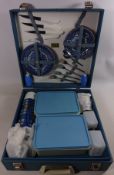 'Brexton' picnic set in blue box Condition Report <a href='//www.davidduggleby.