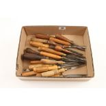 22 carving tools G