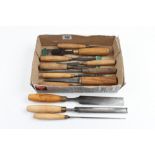 12 chisels and gouges G