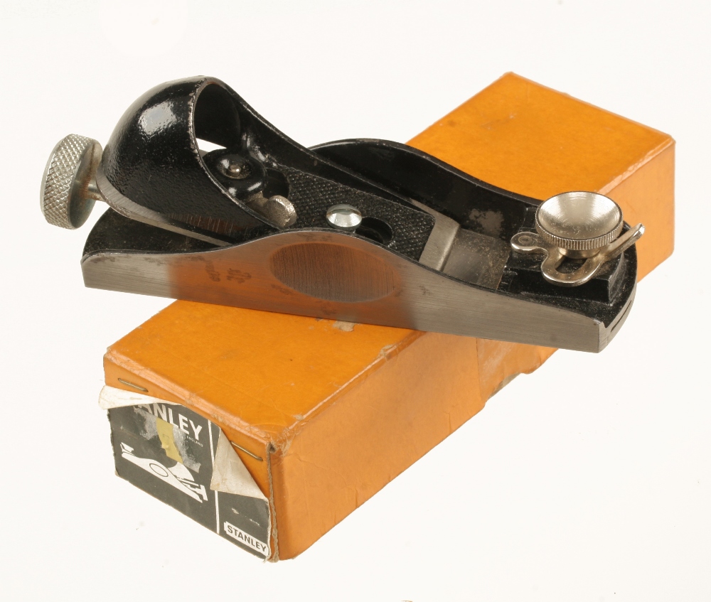 A very little used English STANLEY No 60 1/2 adjustable block plane in orig box F