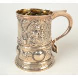 A George III quart mug with low girdle, the S shape handle with low heart,