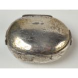A silver 'squeeze to open' 18th century snuff box, possibly Dutch,