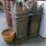 A pair of chimney pots, together with a pair of clay plant pots (4)