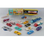 Corgi - Major Ford Tilt Cab 'H' Series with detachable trailer, boxed, and a quantity of playworn