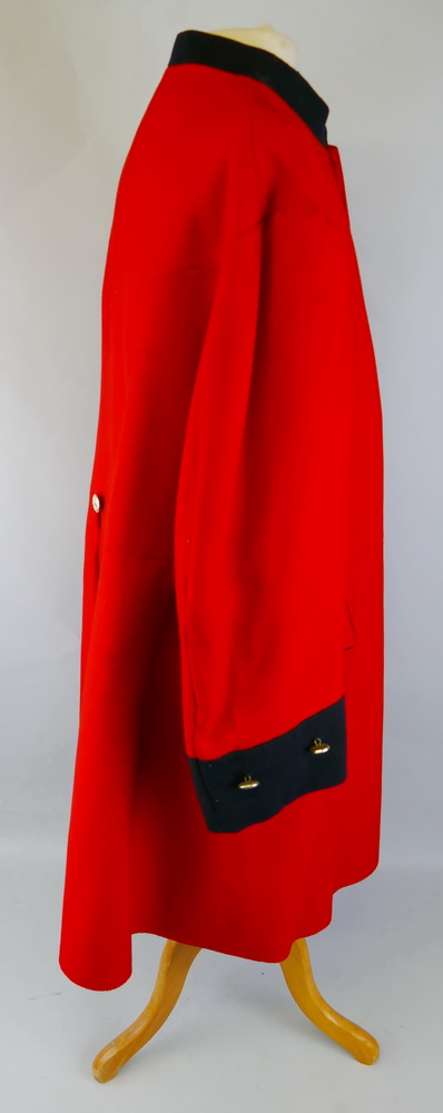 A Royal Hospital Chelsea "Chelsea Pensioners" long red coat, with traces of original paper supply - Image 2 of 4