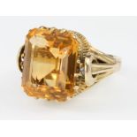 A 9ct yellow gold citrine dress ring size N 1/2