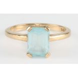 A 9ct yellow gold gem set ring size O 1/2