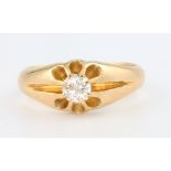 A gentleman's 18ct yellow gold diamond set ring, size P 1/2, 8 grams